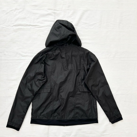 Layer 8 Essential Windjacket - Picture 11 of 12